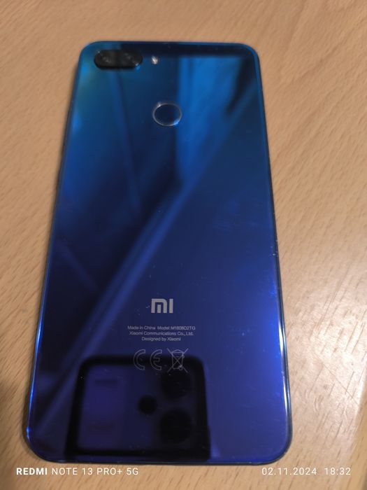 Телефон Xiaomi Mi 8 Lite