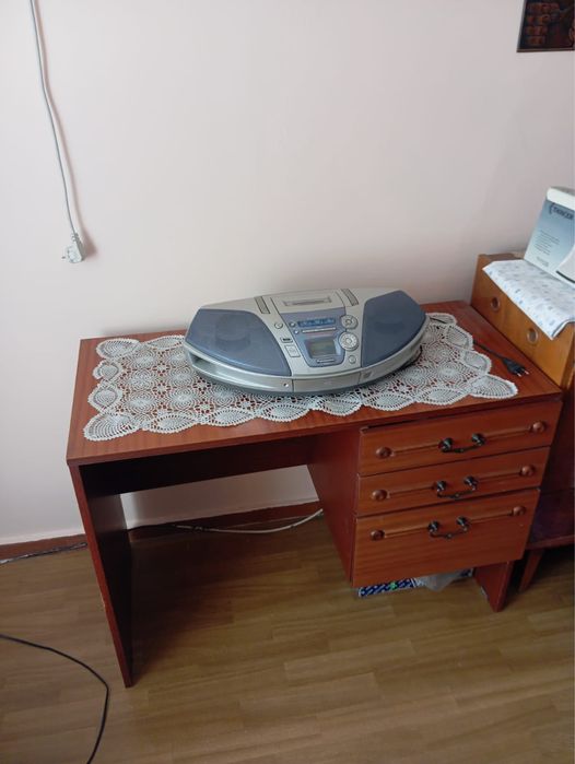 Продам спальный гарнитур.