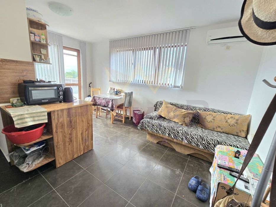 Двустаен апартамент