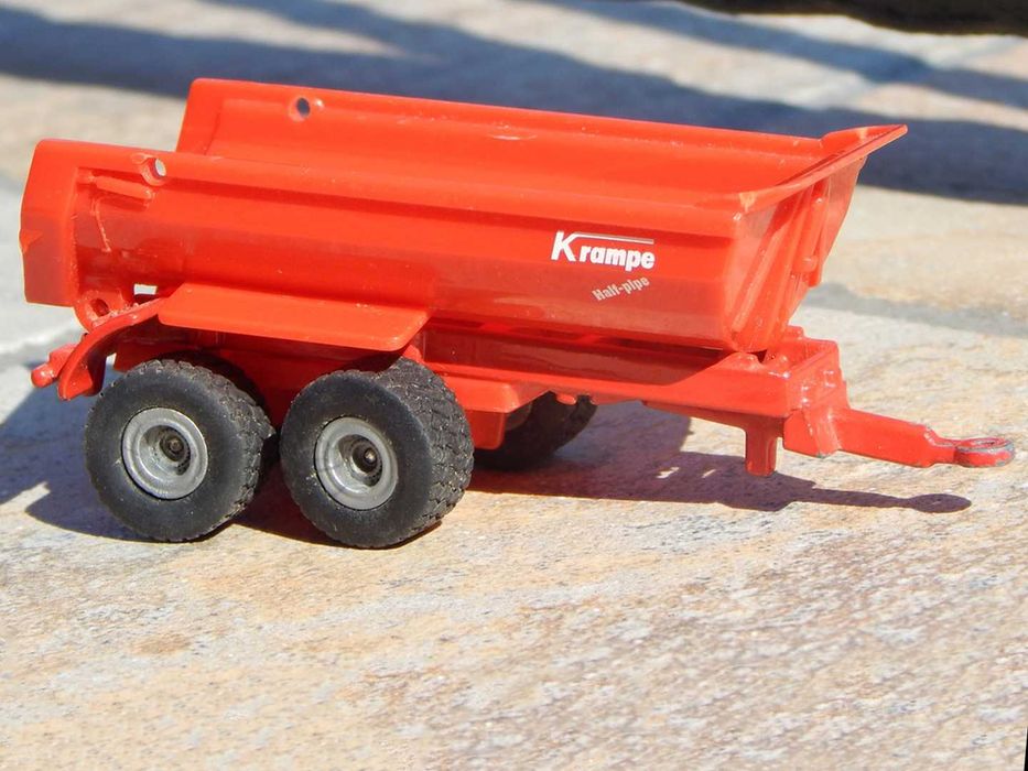 Macheta semiremorca tip basculanta Siku sc 1:64 9.5 x 3.5 x 4 cm