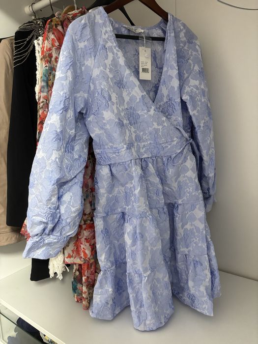 Дамска рокля размер М, BYIC с етикет