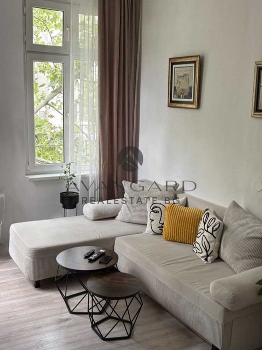 Продава се Етаж от къща в Пловдив, Център - 140 кв.м за 2508 €/кв.м - Снимка #8