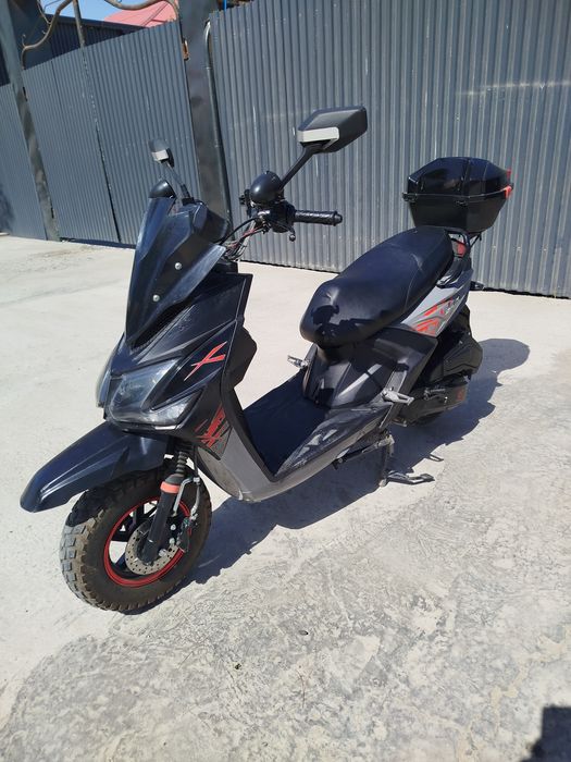 Xar xil turdagi moto va skiterlar sotladi
