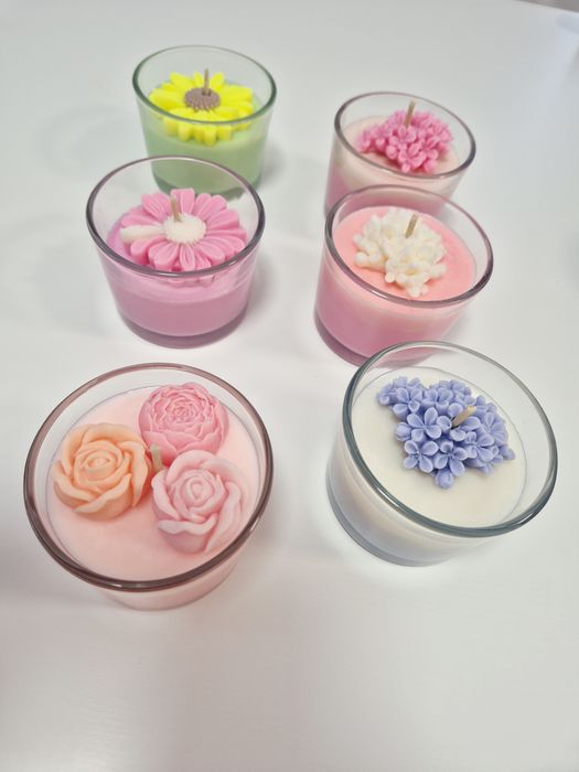Confectionez lumânări parfumate handmade din ceară naturală de soia