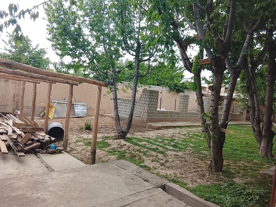 Nazarbek 3 sotik yer sirchni sotiladi