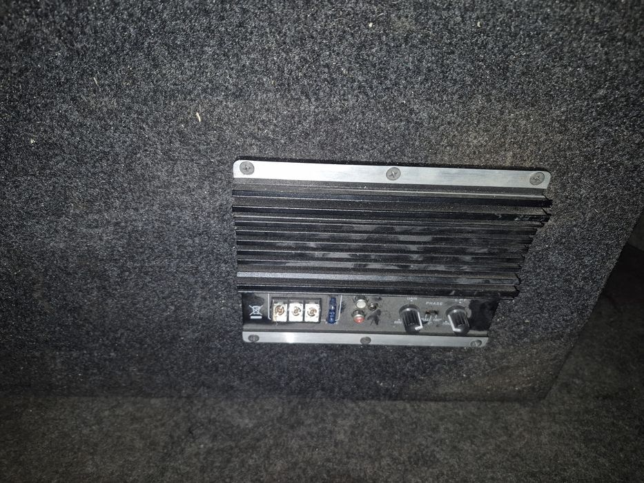 Активный сабвуфер