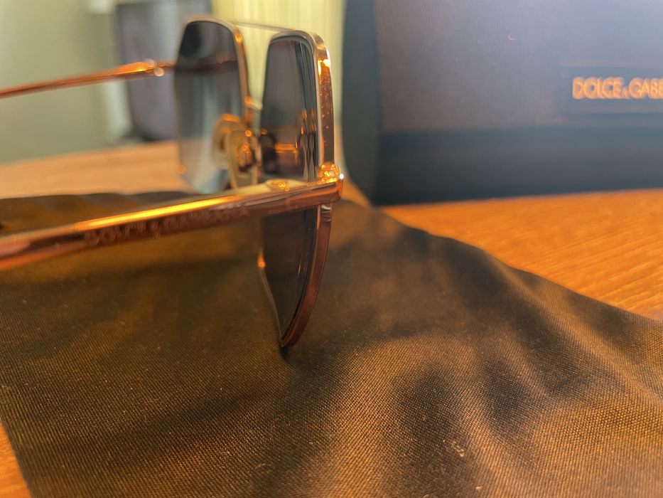 Продавам страхотни слъчеви очила D&G