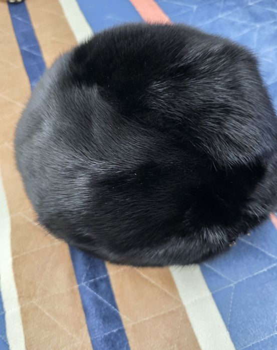 Продам норковую шапку