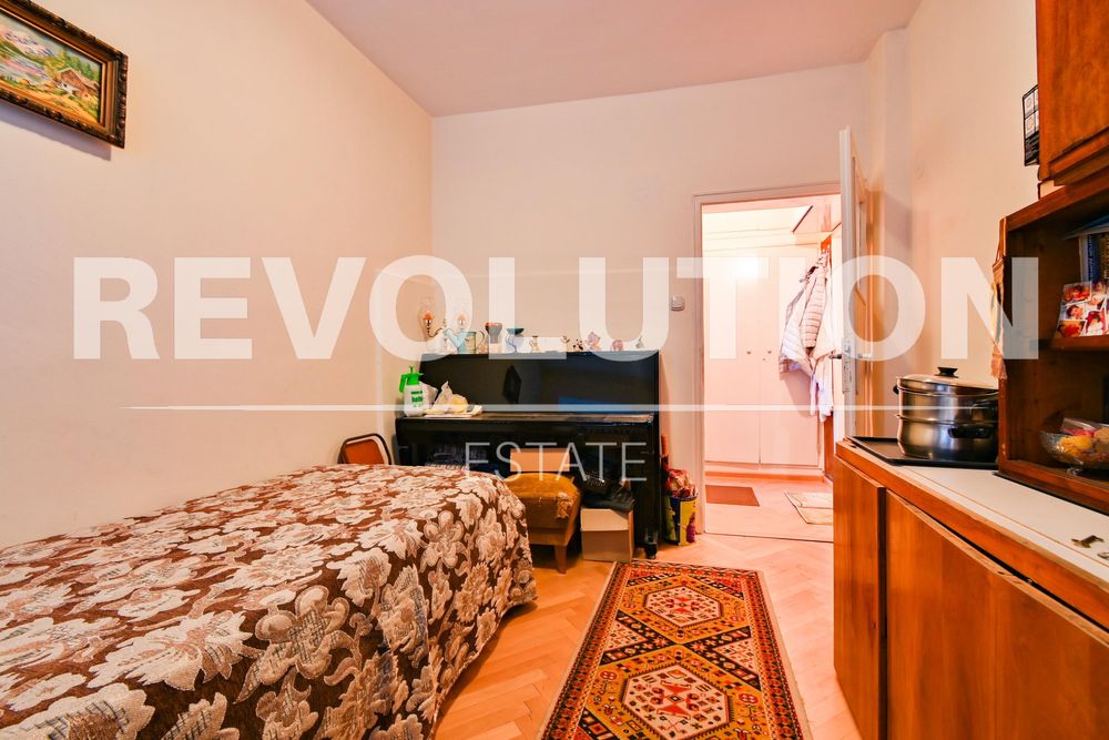 Дава се под наем Четиристаен апартамент в София, Оборище - 90 кв.м за 850 € - Снимка #10