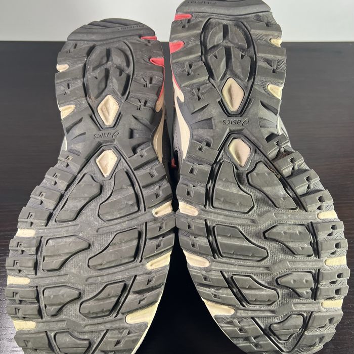 Asics Gel-Sonoma 15-50 - оригинални унисекс маратонки. EU41,5