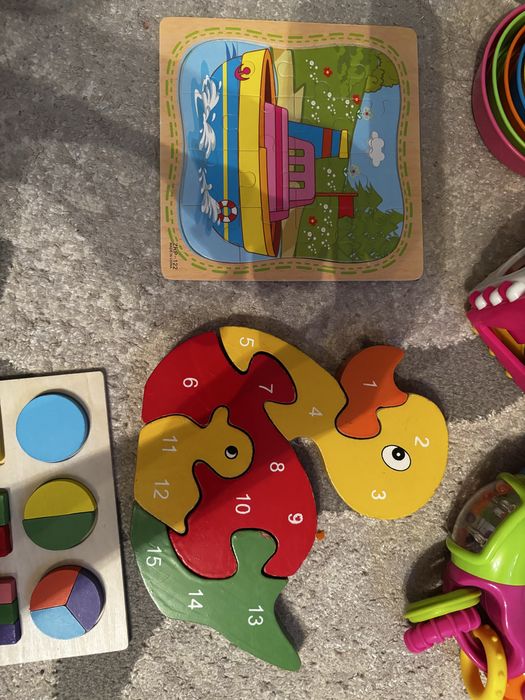 Продам развивающие игрушки