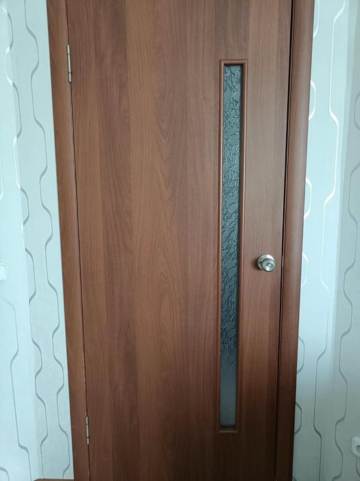 Продам  межкомнатные двери.