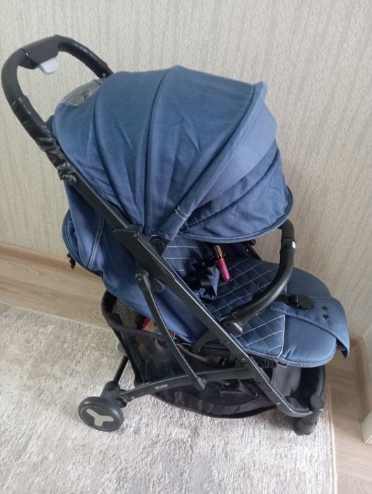 Коляска прогулочная