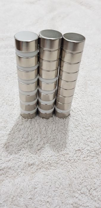 Magneti Neodim N52 foarte puternici  cu diametru 20/10mm