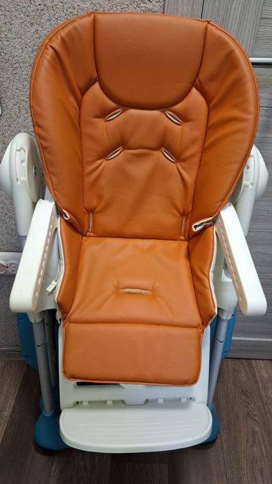 Детский стульчик Chicco.