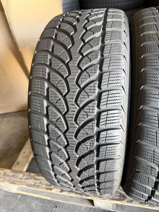 2 anvelope iarna 225/50/17 Bridgestone 7.5 mm!