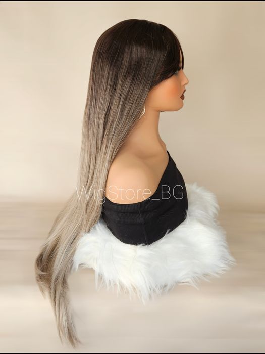 Права сиво руса перука с бретон