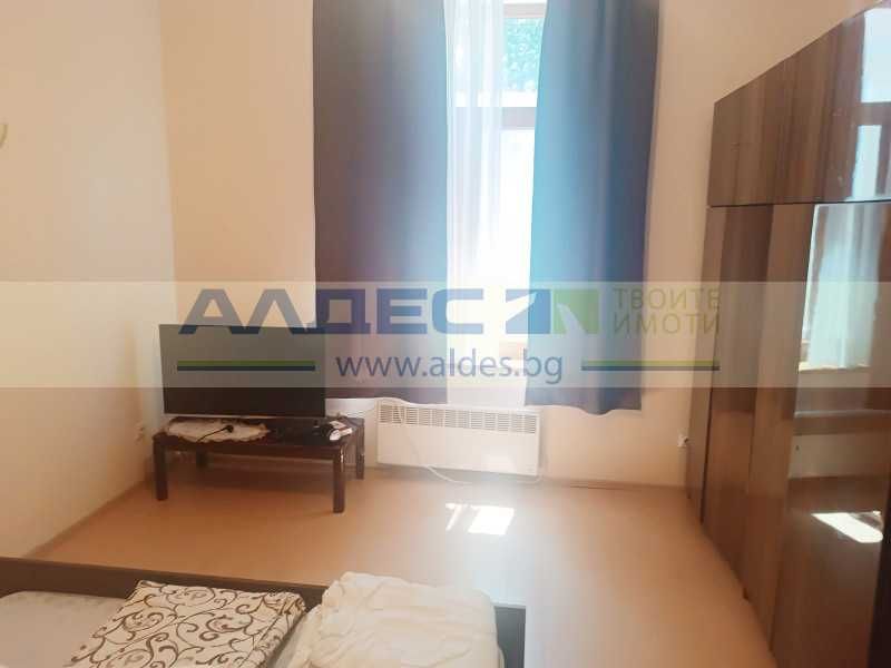 Дава се под наем Тристаен апартамент в София, Център - 120 кв.м за 897.6 € - Снимка #7