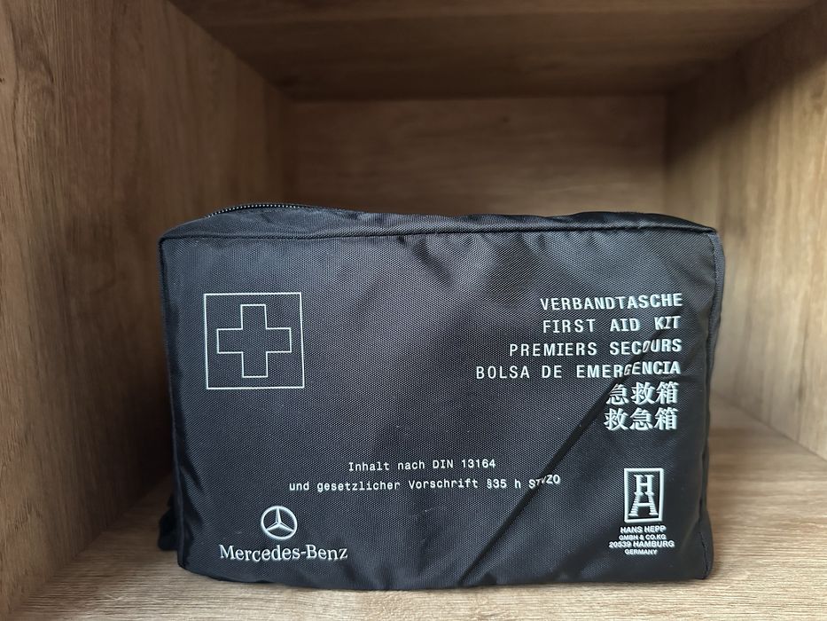 НОВИ ОРИГИНАЛНИ компресори за гуми, аптечки за кола