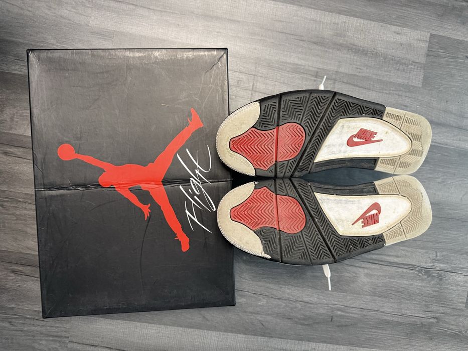 Vand adidasi nike jordan 4 white cement