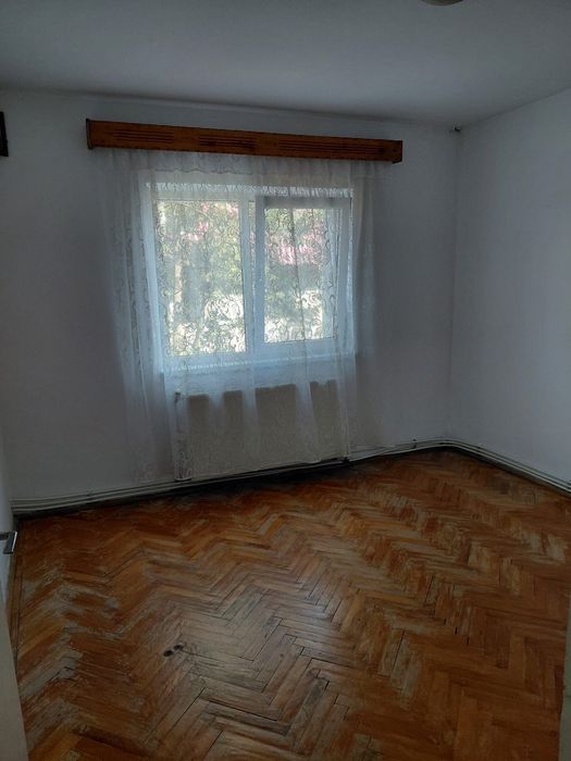 Închiriere apartament 2 camere