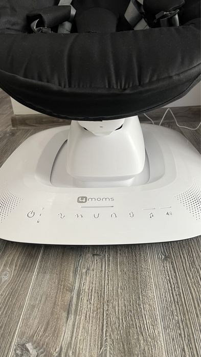 Електрическа бебешка люлка mamaRoo 5.0
