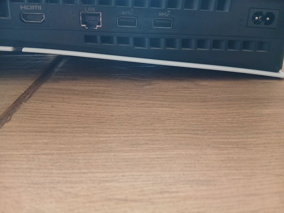 Vand ps 5 slim in stare foarte buna