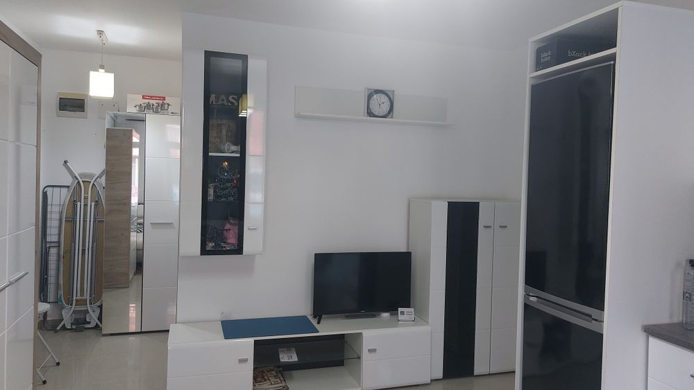Sibiu: Inchiriez Studio/Garsonieră + parcare - Arhitecților - parter - la prima chirie