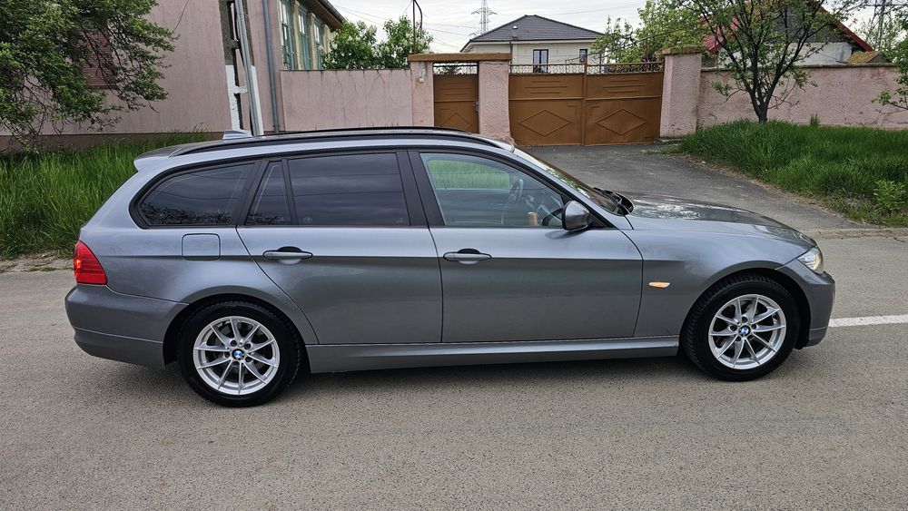 Vând BMW 318d E91 facelift 2012