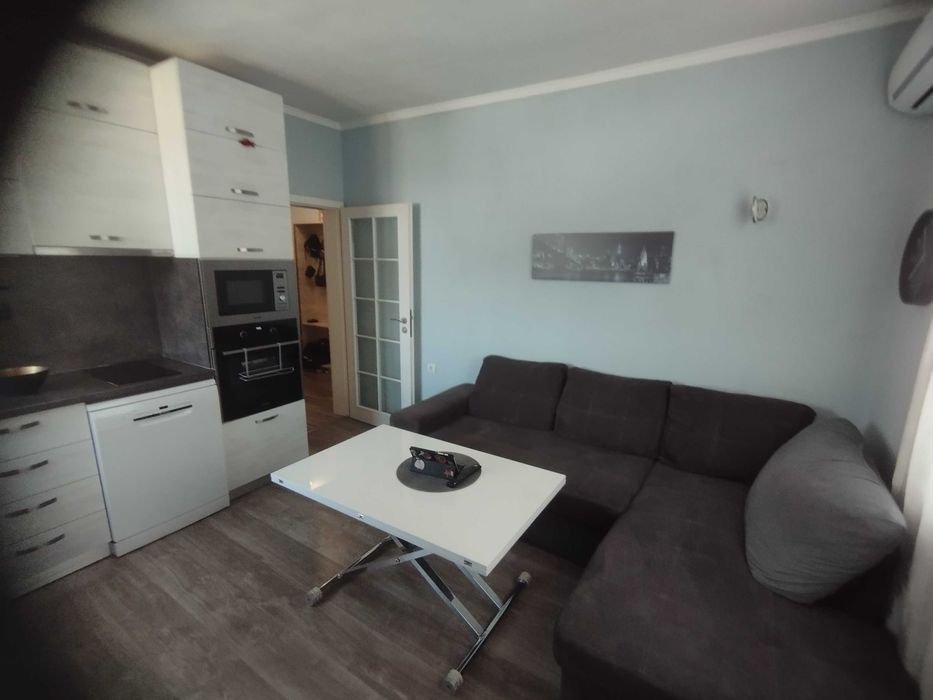 Продава се Тристаен апартамент в Пловдив, Център - 72 кв.м за 2153 €/кв.м - Снимка #6