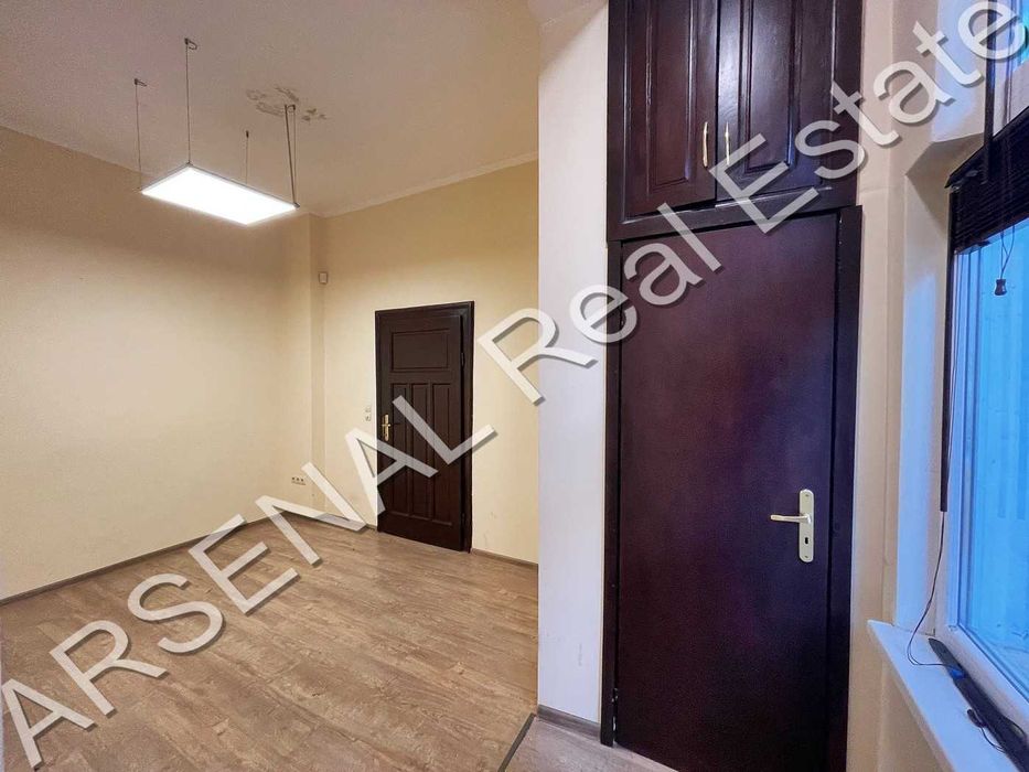 Дава се под наем Тристаен апартамент в София, Център - 120 кв.м за 1795.2 € - Снимка #5