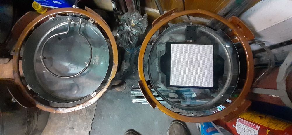 Комплект три съда за вино с поставки и Ел.част