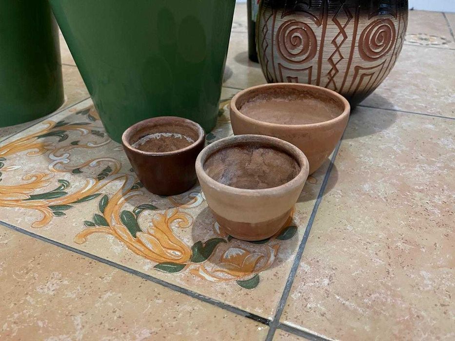 Горшки для цветов разные Срочно!