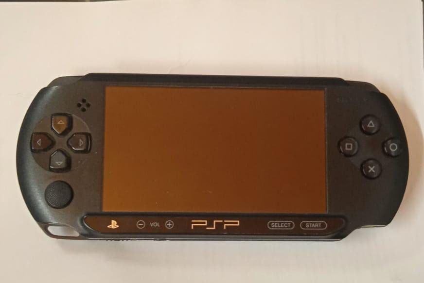 PSP-E1008(street) (Playstation Portable) не рабочая.