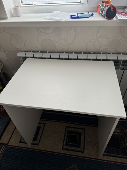 Срочно стол от zeta