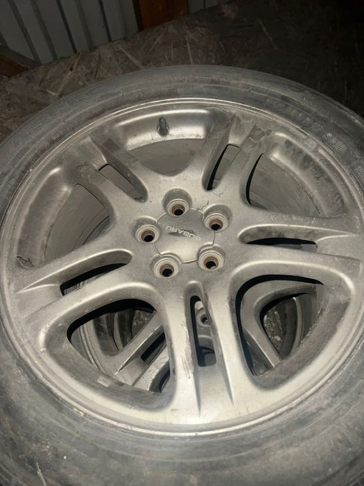 Продам шины на дисках 17