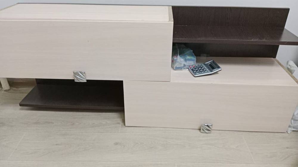 Детский стол с полкой