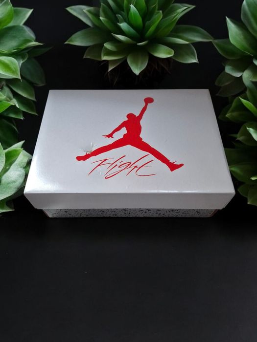 Jordan 4 Retro White Oreo