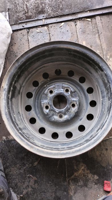 Продам диск Мазда