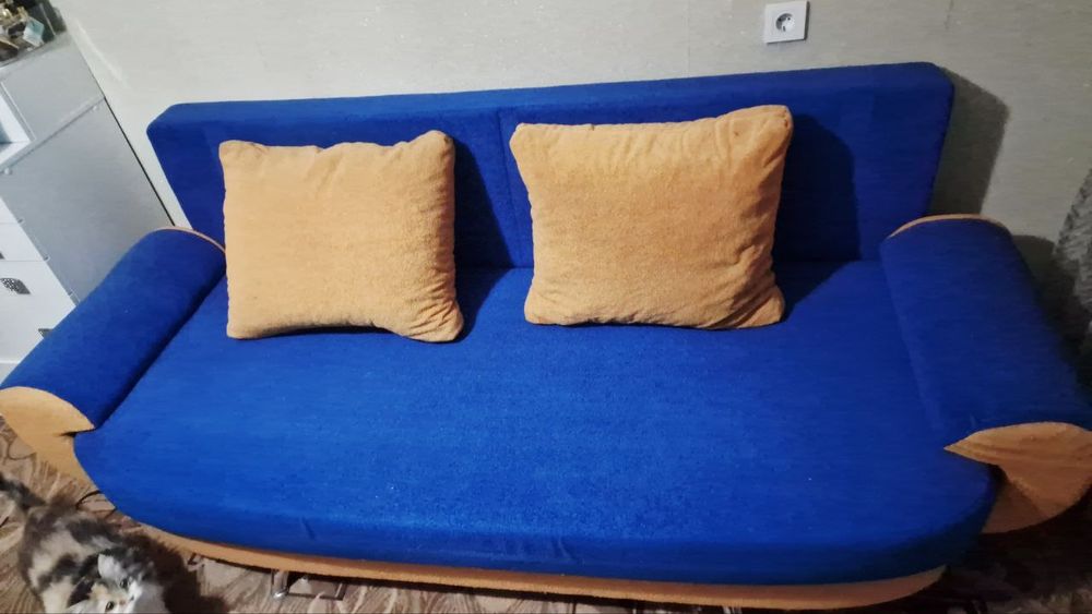 Продам срочно диван