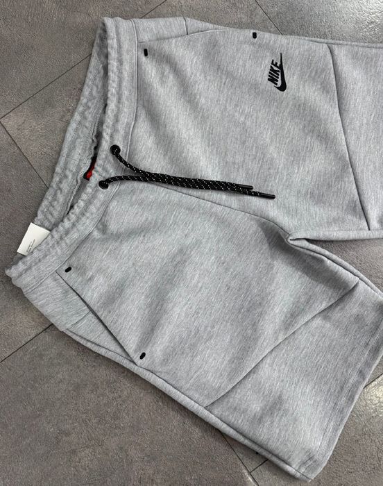 Детски тениски и къси панталони Nike Tech, от 10г до 17г