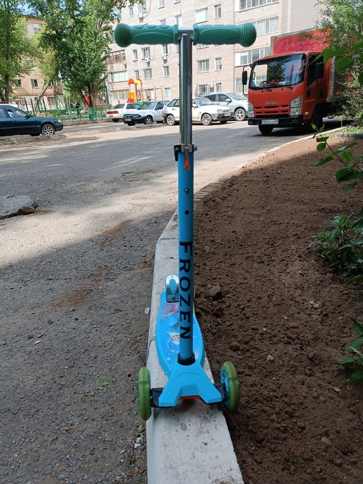 Продам самокат детский