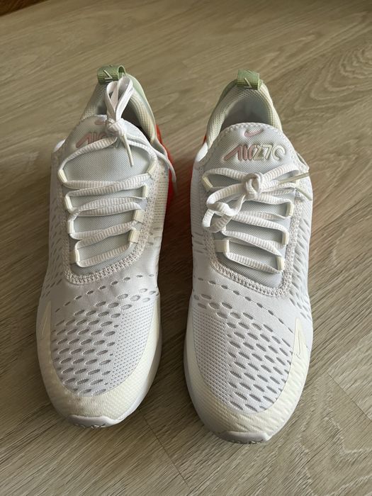 Нови маратонки Nike air max 270