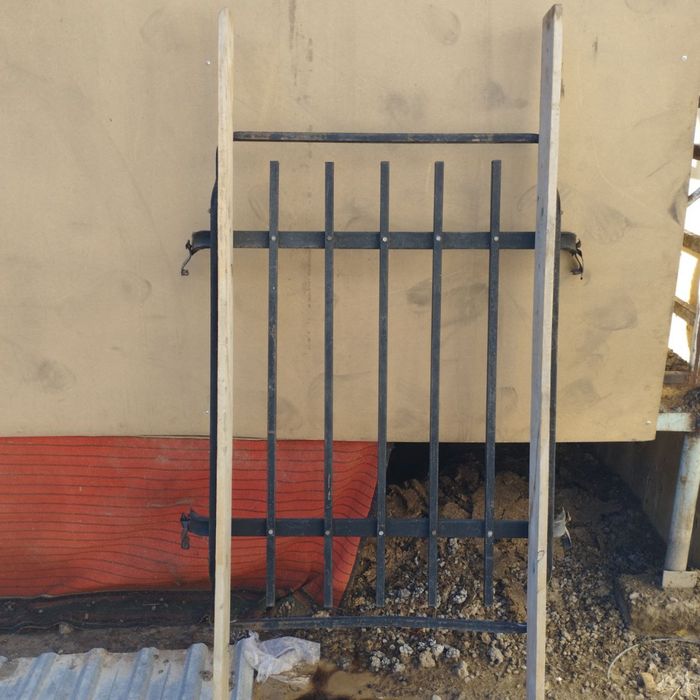 Matiz 4 ta ishi oynasi xalati yaxshi tepa bagaji bialn