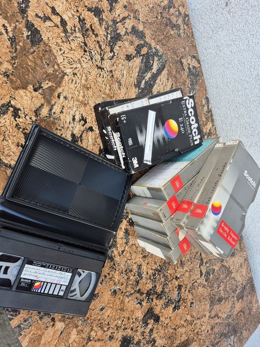 Vand 11 casete video vhs Scotch de 240 minute
Vând 11 casete video VHS
