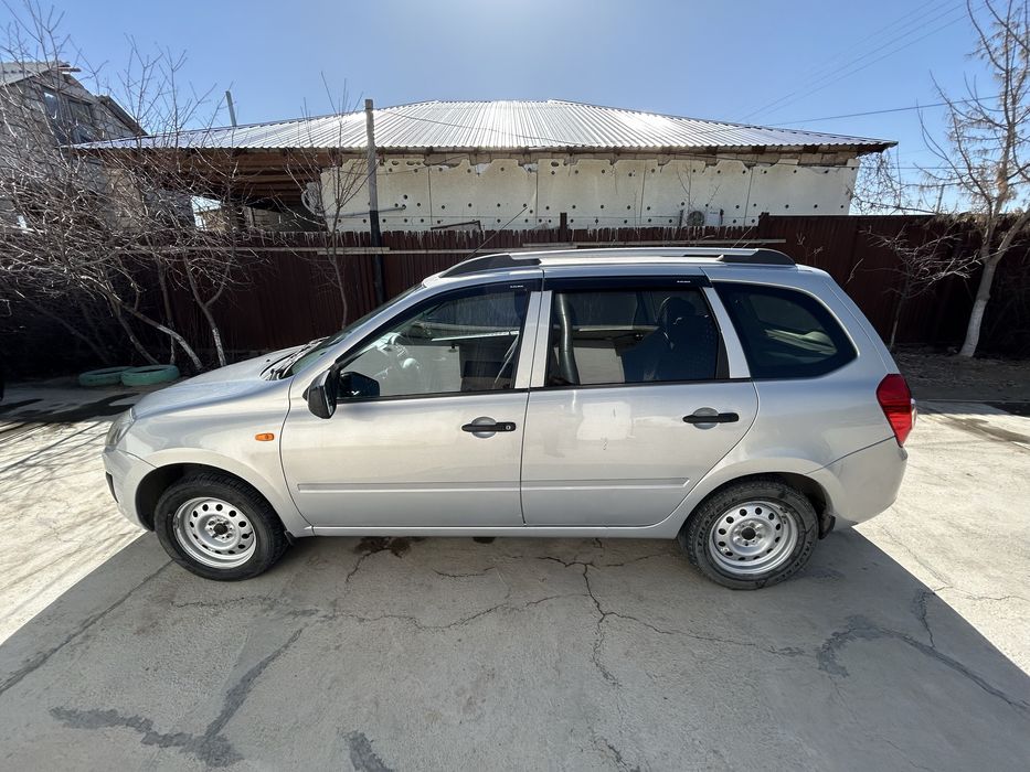 Ваз (Lada] Kalina 2013 год