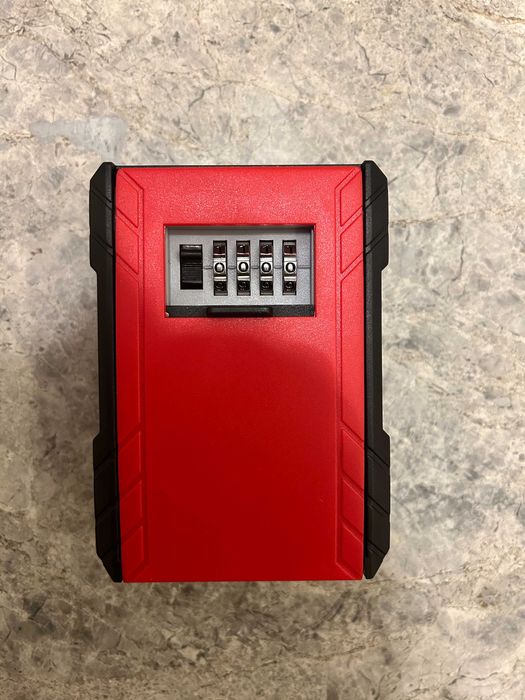 голям сейф за ключове