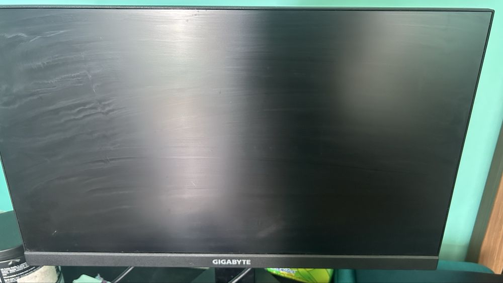 Геймърски компютър, 165 hz монитор и клавиатура и мишка!