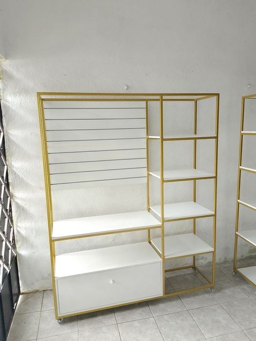 Magazinlar uchun vetrinalar