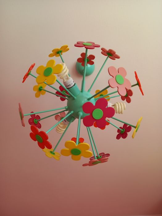 Полилей Цвете с с